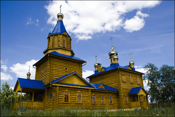 Церковь в Каксинвае.jpg