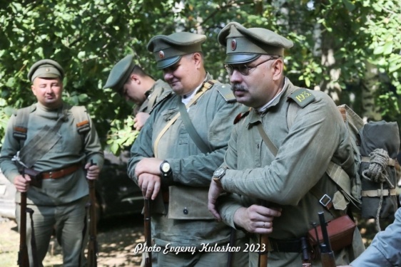 Реконструкторы 193 полк3.jpg