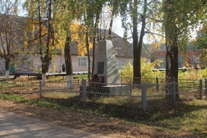 Братская могила в Большой Уче.jpg
